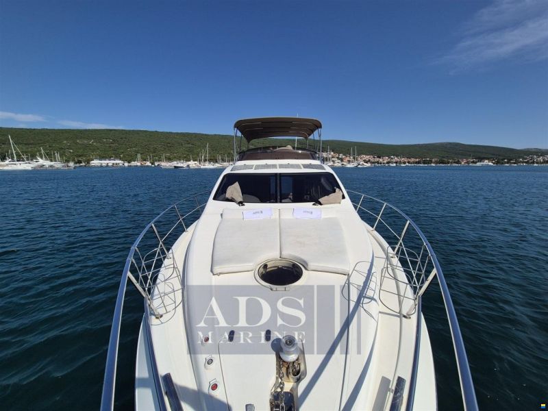 Azimut 46 Fly