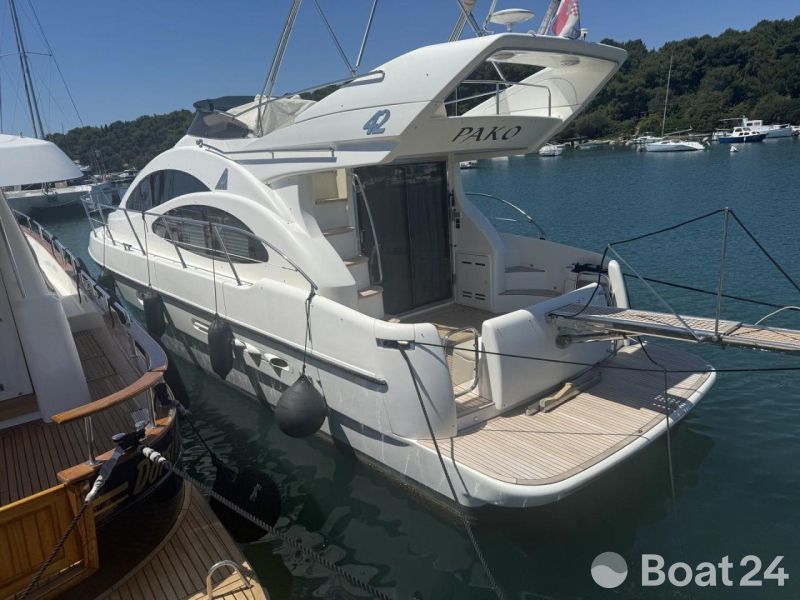 Azimut 42