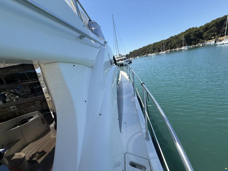 Azimut 42