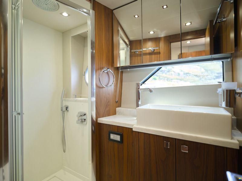 Sunseeker Predator 57