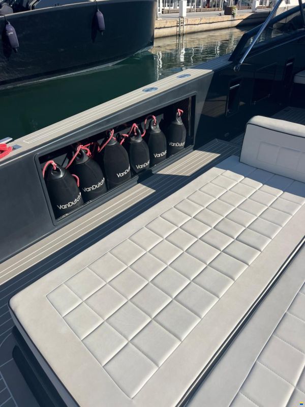 VanDutch 40