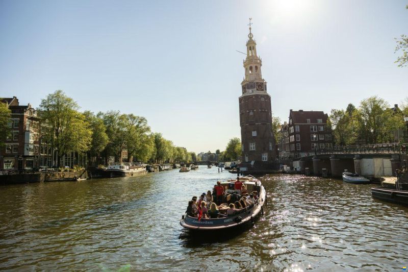 Alumax Open rondvaartboot 60 PAX.