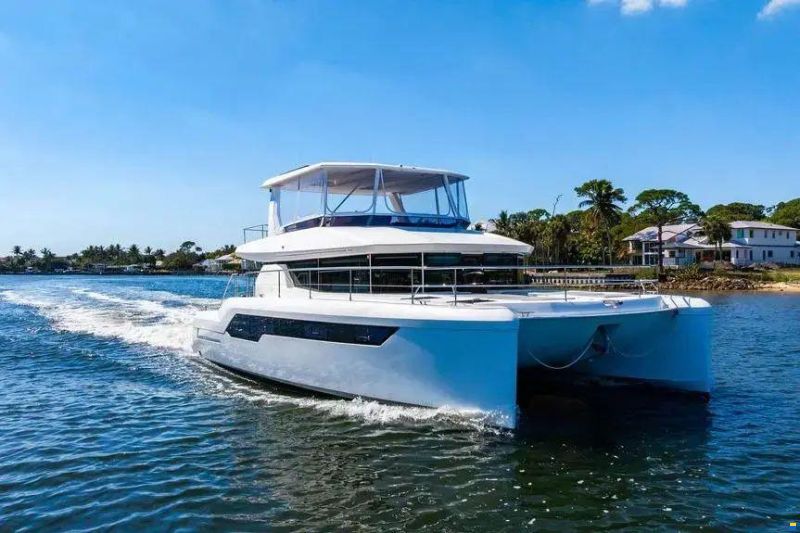 Leopard 53 Powercat