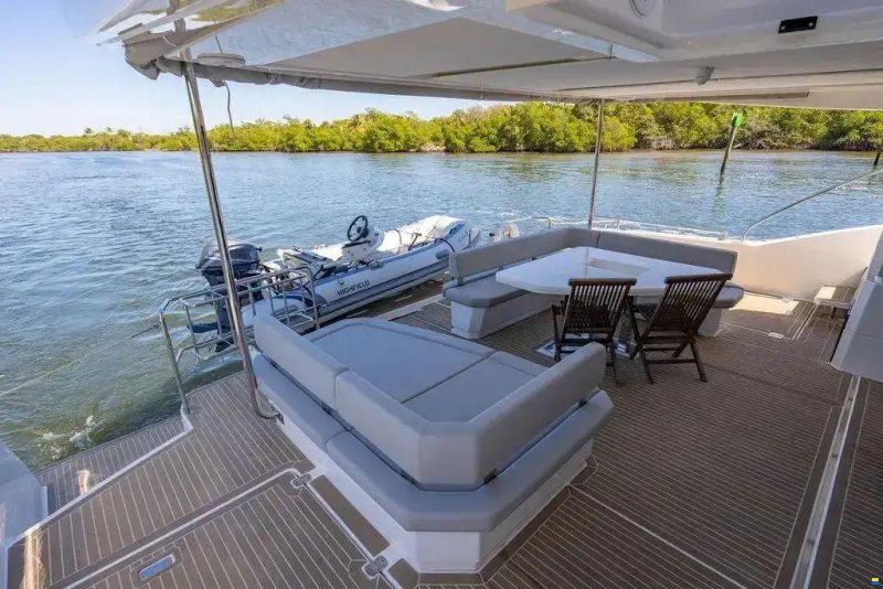 Leopard 53 Powercat