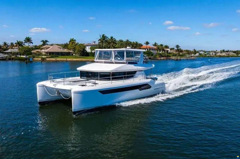 Leopard 53 Powercat