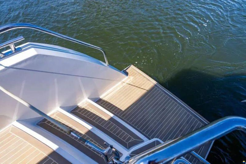 Leopard 53 Powercat