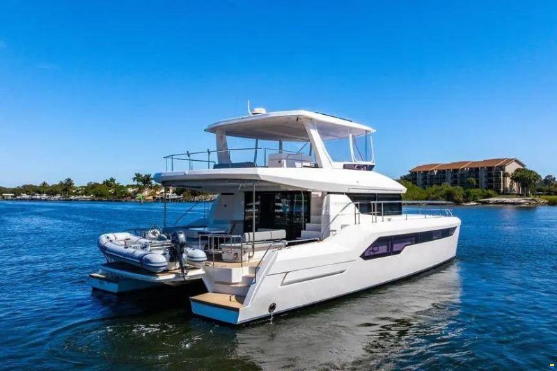 Leopard 53 Powercat
