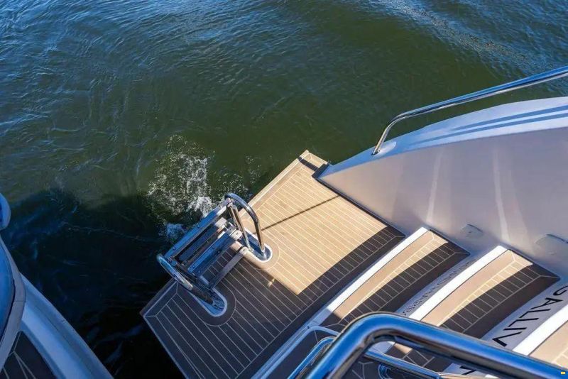 Leopard 53 Powercat