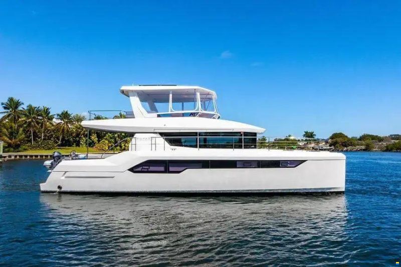 Leopard 53 Powercat