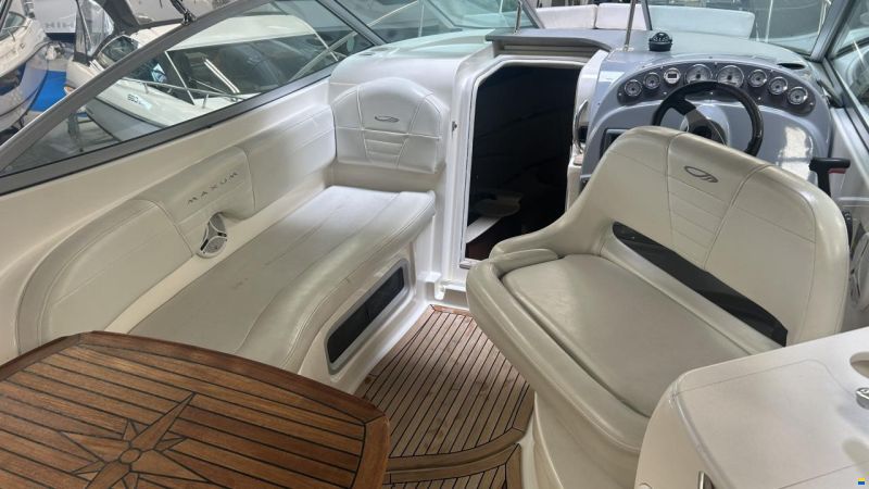 Maxum 2400 SE