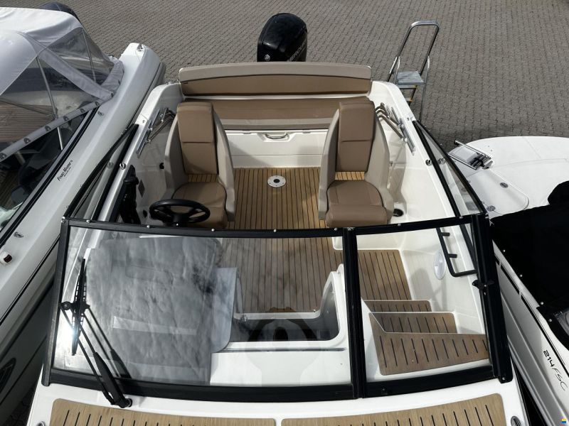 Quicksilver 605 Cruiser, Mercury F115 CT