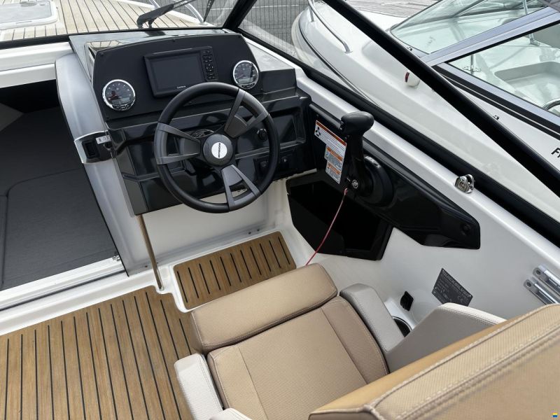 Quicksilver 605 Cruiser, Mercury F115 CT