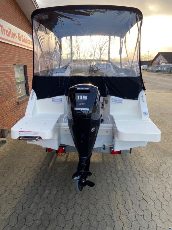 Quicksilver Activ 555 Cabin m/Mercury F115 hk og Bre
