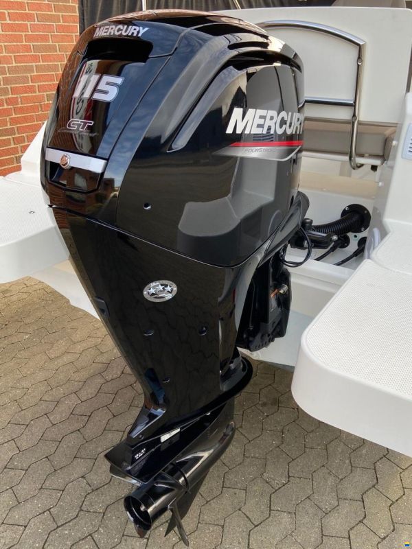 Quicksilver Activ 555 Cabin m/Mercury F115 hk og Bre