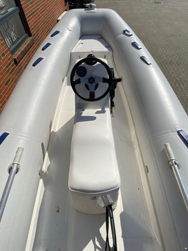 Grand S470 rib m/jockeypult m/Mercury F40 hk E