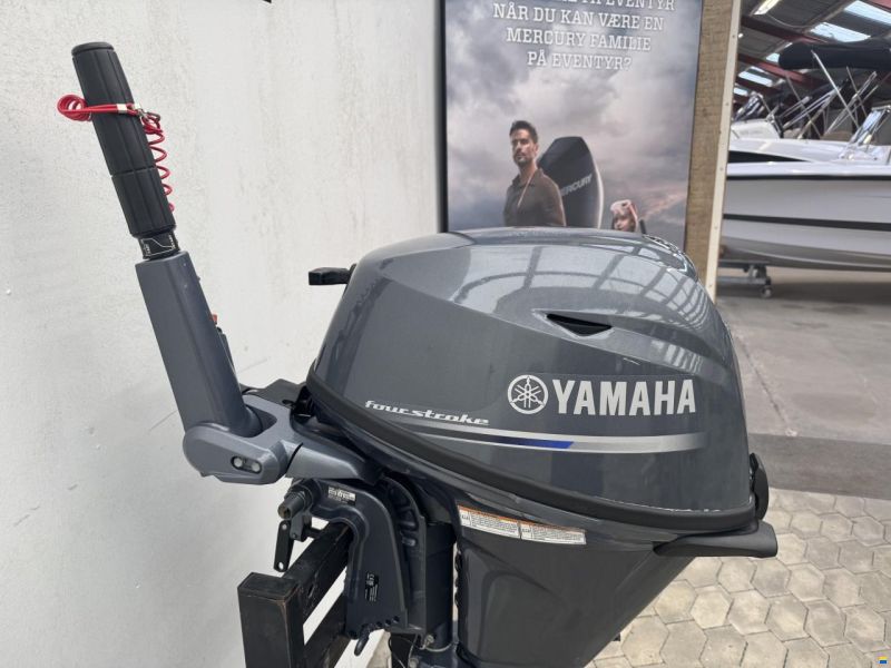 Yamaha 15 hk Yamaha 4 takt med kort ben