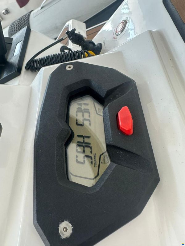 Agilis Jet Tenders AT-305
