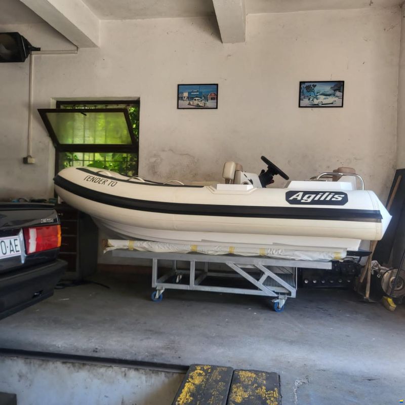 Agilis Jet Tenders AT-305