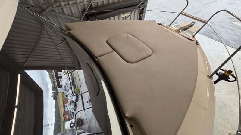 Capelli Dino 23