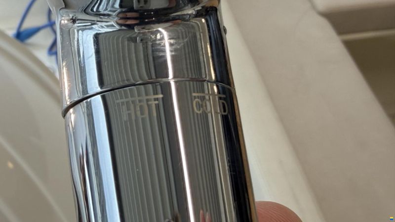 Capelli Dino 23