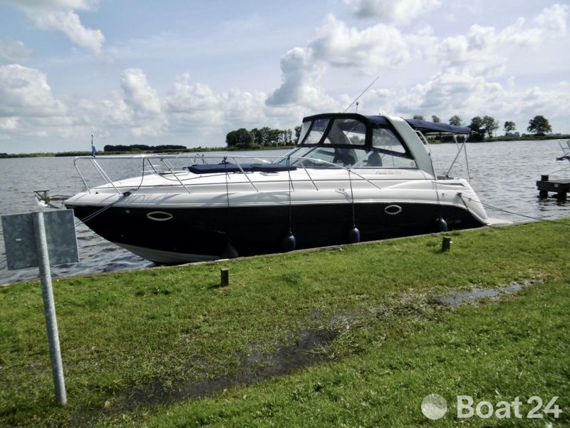 Rinker 320 Fiesta Vee