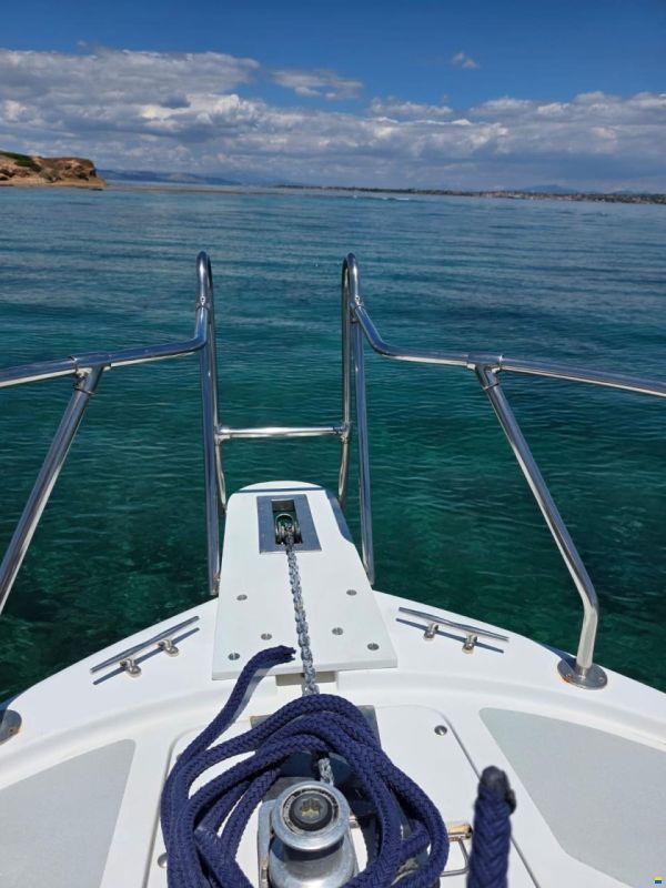 Luhrs Alura 27