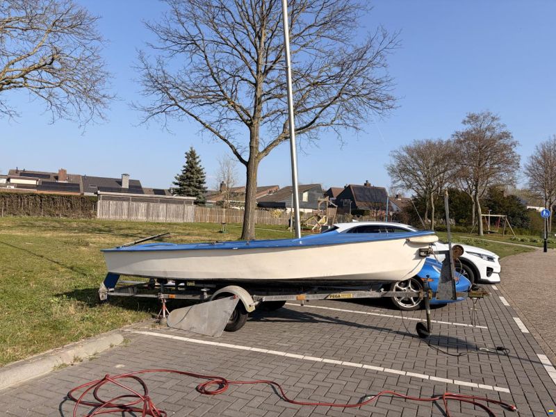 Victoire Schakel open zeilboot