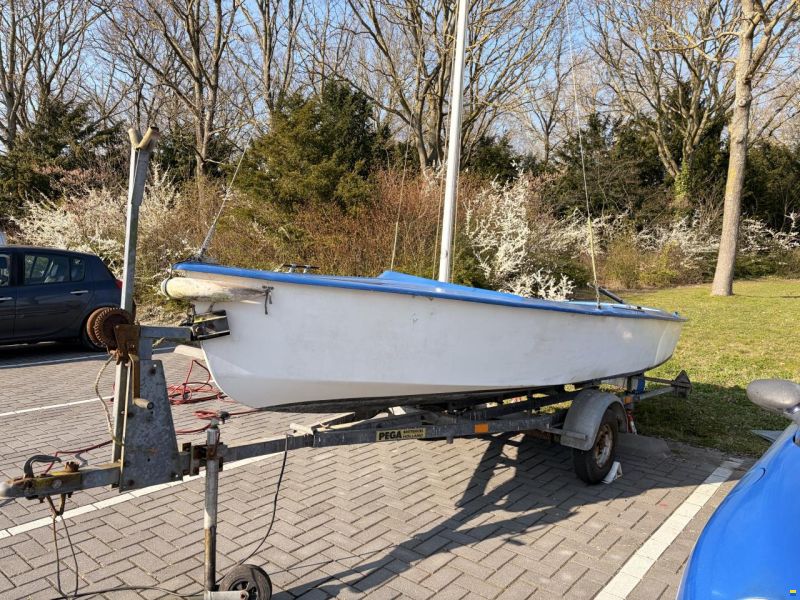 Victoire Schakel open zeilboot