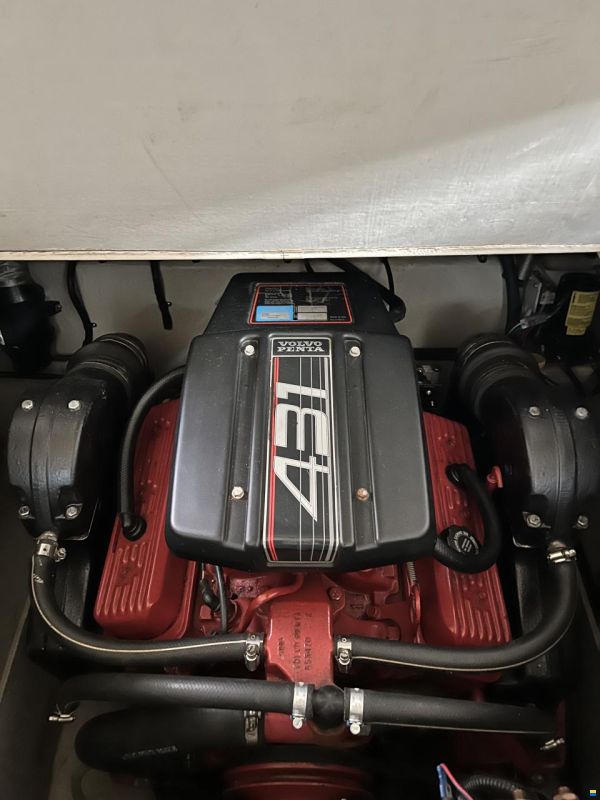 Sealine Senator 200
