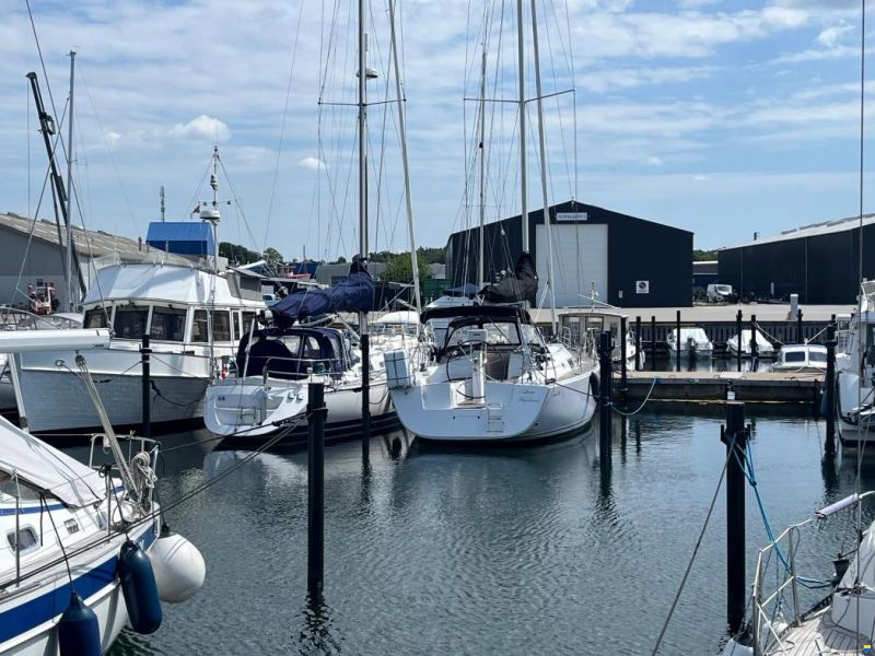 Hanse 400