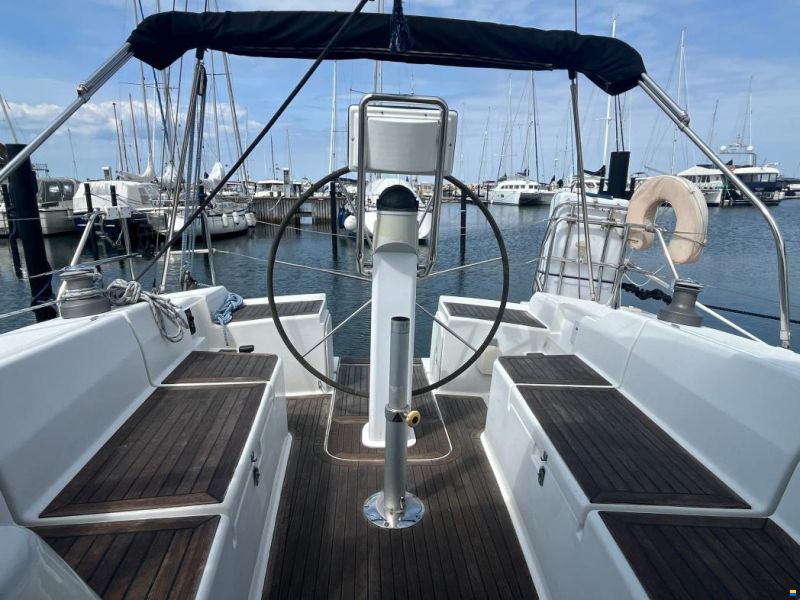 Hanse 400
