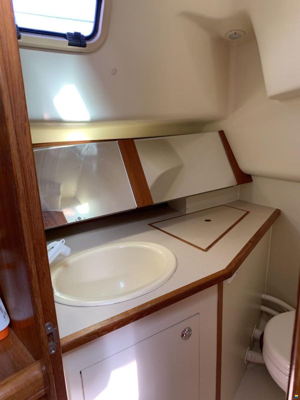 Hunter Marine 306