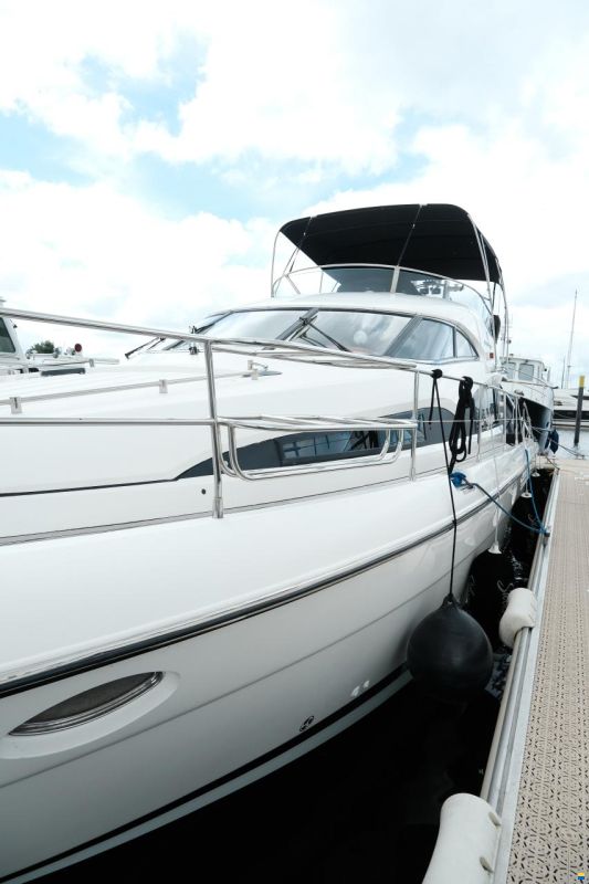 Fairline Squadron 52