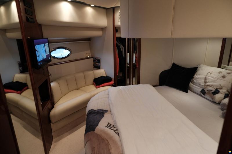Fairline Squadron 52