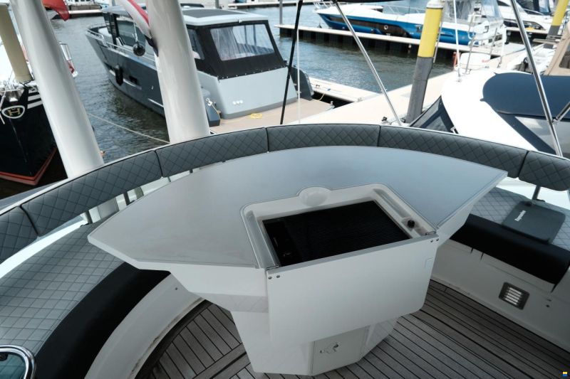 Fairline Squadron 52