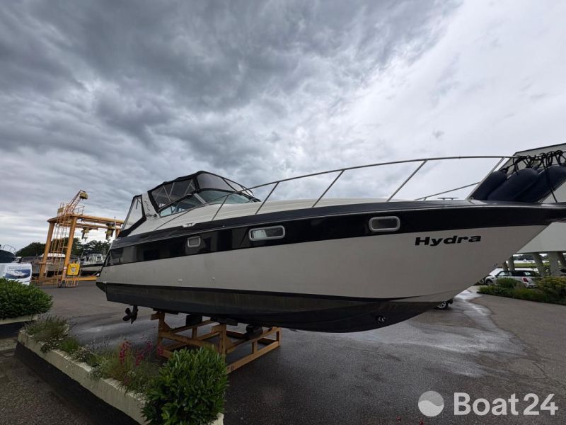 Maxum 3200 SCR