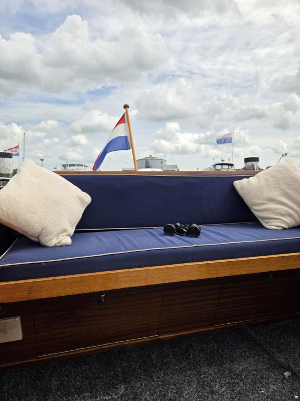 Waterland 700