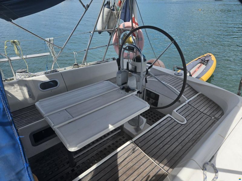 Beneteau Oceanis 390