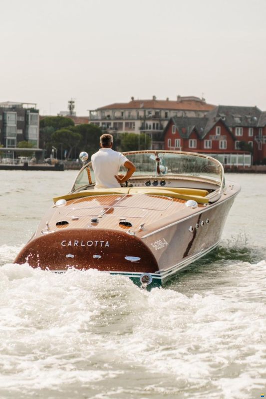 Riva Tritone