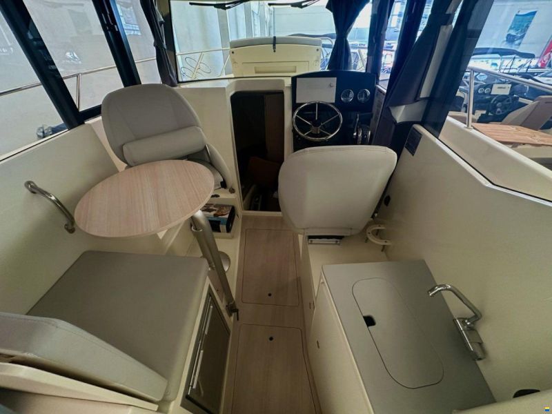 Quicksilver 805 PILOTHOUSE