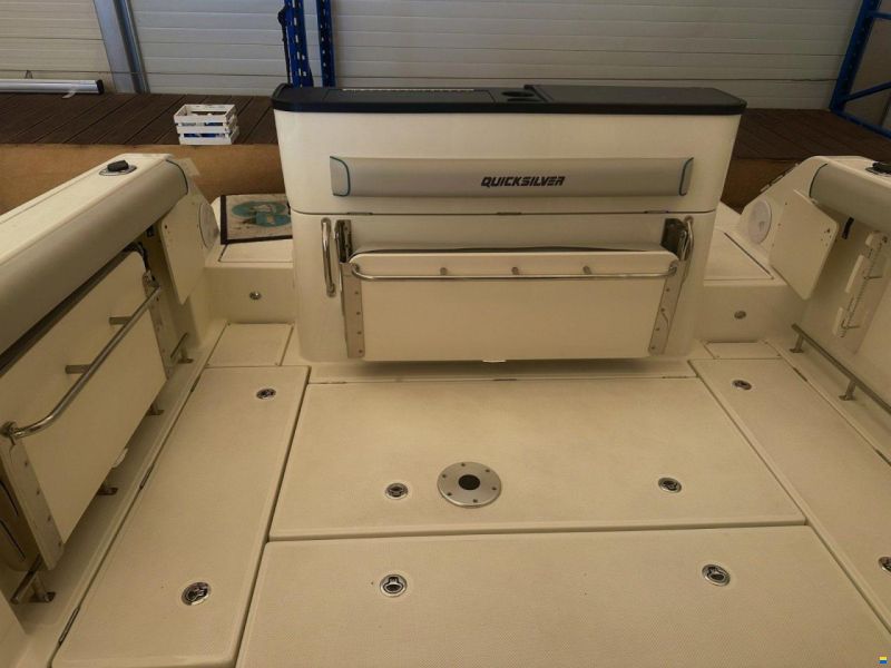 Quicksilver 805 PILOTHOUSE