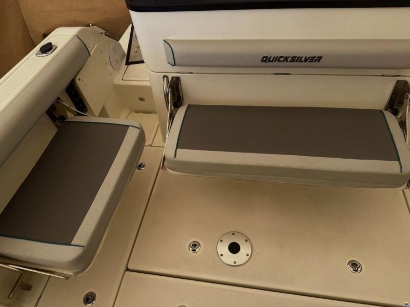 Quicksilver 805 PILOTHOUSE