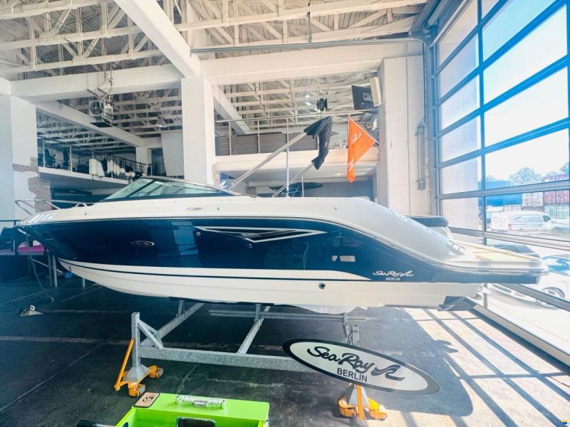 Sea Ray 250 SunSport Edition