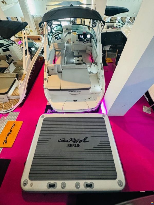 Sea Ray 250 SunSport Edition