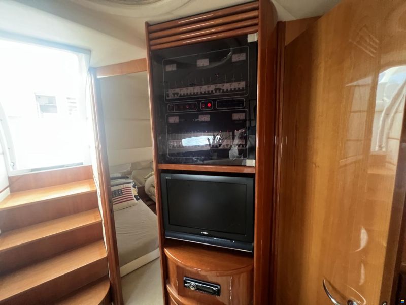 Pershing 50