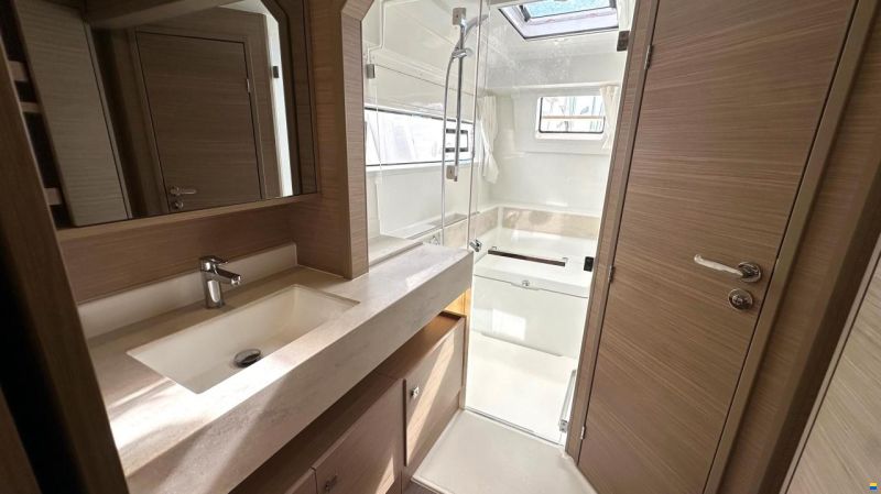 Lagoon 43