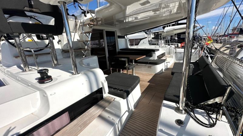 Lagoon 43