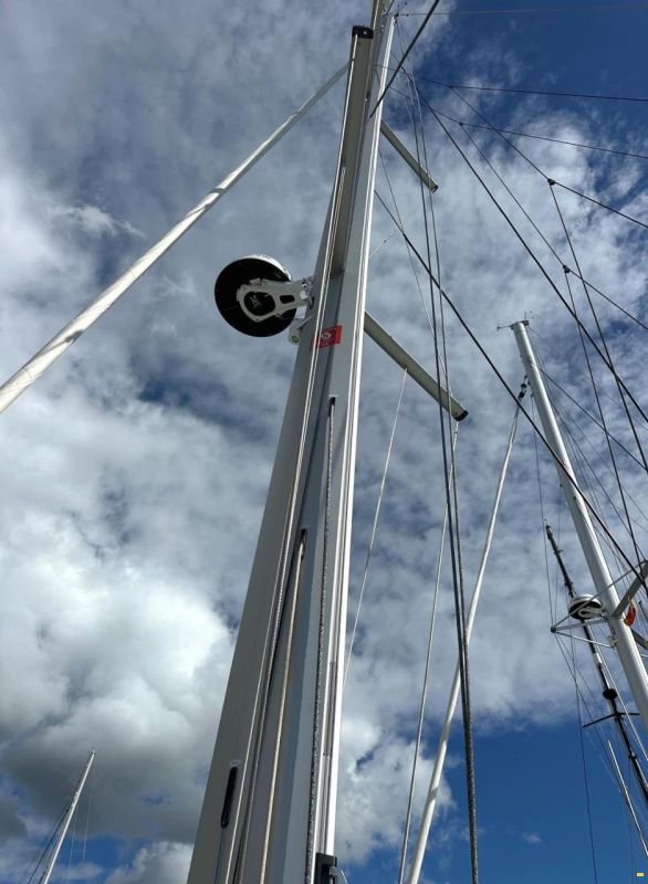Lagoon 43