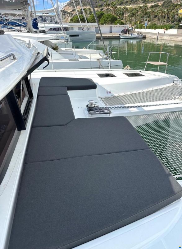 Lagoon 43