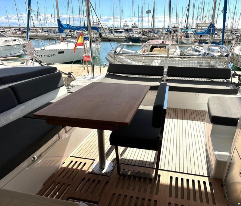 Lagoon 43